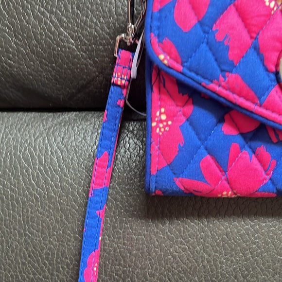Vera Bradley your turn smartphone wristlet in art poppies